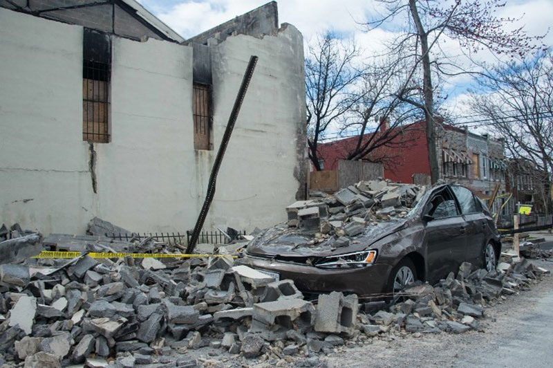 Bom bão tấn công các bang bờ Đông nước Mỹ